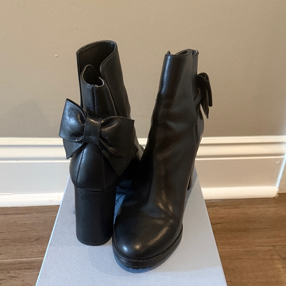 Banana Republic Black Heeled Boots with Bow